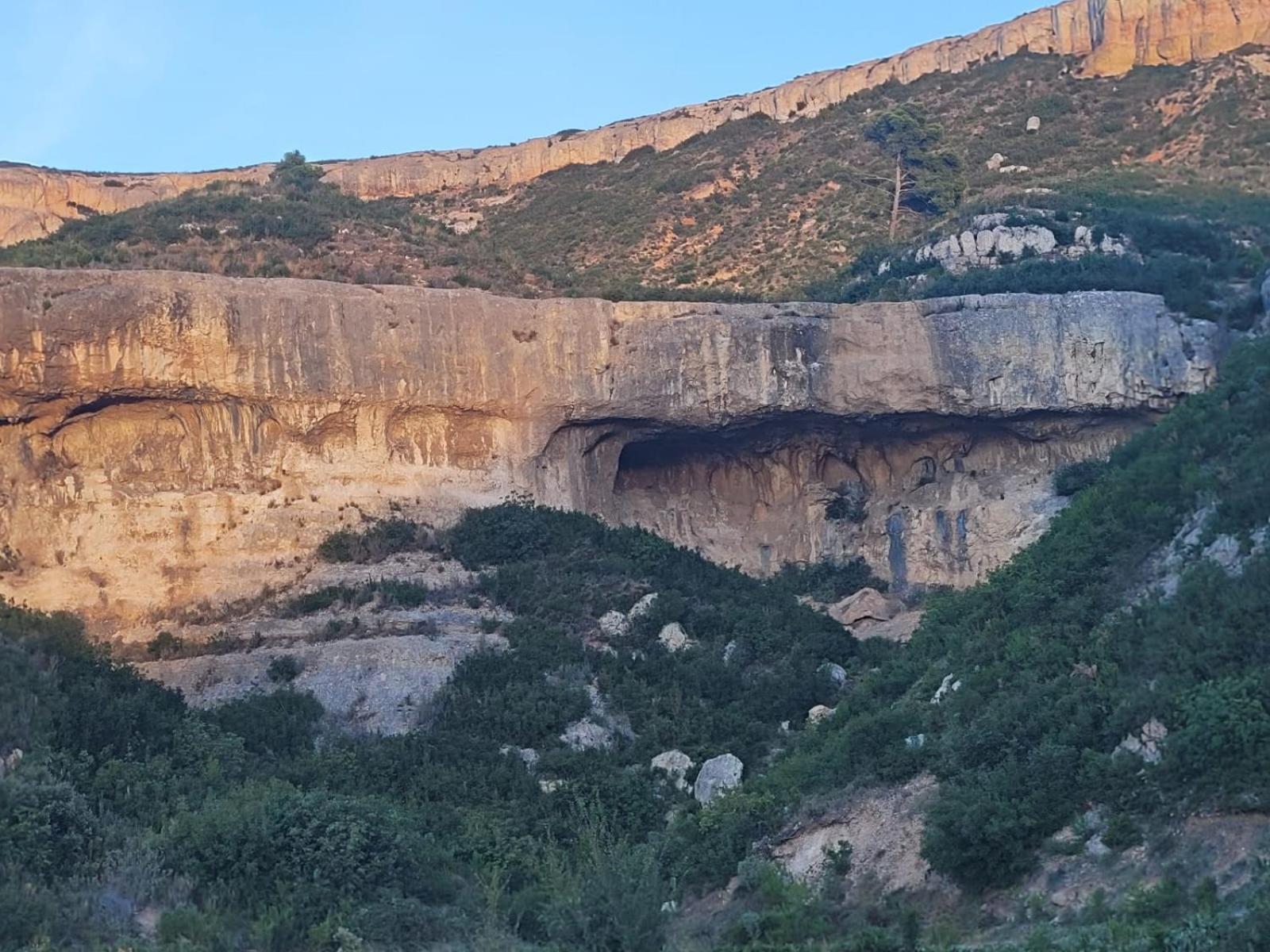 Appartement Proche Aeroport Marseille Marignane - Studio Confortable - Logement Ideal - Hebergement Tout Equipe روجناك المظهر الخارجي الصورة